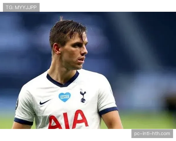 战术板：贝蒂斯改用三中卫，成功限制了马洛卡赖以生存的边路反击